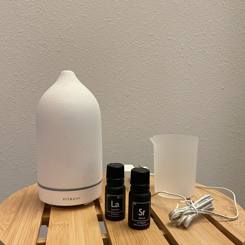 White Vitruvi Essential Oil Stone Diffuser